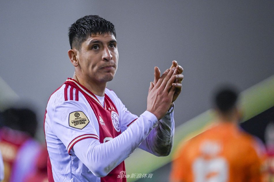 的运动员提 的运动员提